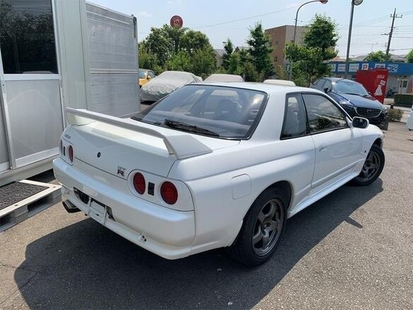 1993 Nissan Skyline GT-R VIII (R32), белый, 7099100 рублей - вид 4