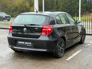 2009 BMW 1 серии 116i I (E81/E82/E87/E88) Рестайлинг, чёрный, 749000 рублей, вид 4