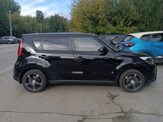 2014 Kia Soul II, чёрный, 900000 рублей, вид 3