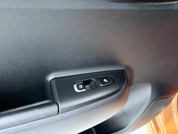 2017 Kia Rio IV, оранжевый - вид 10