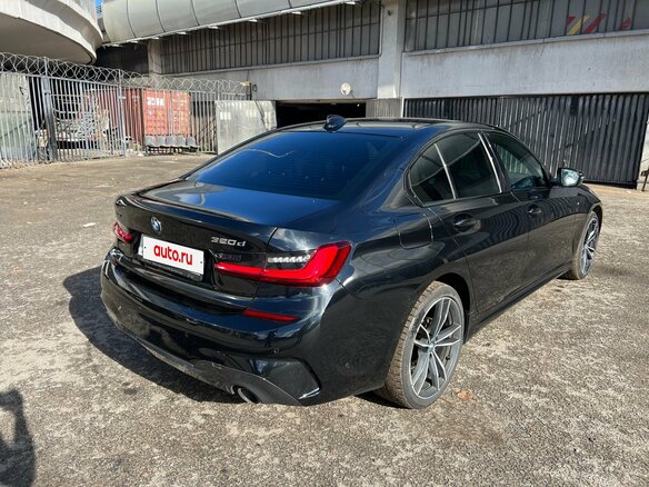 2022 BMW 3 серии 320d xDrive VII (G2x) Рестайлинг, чёрный, 5200000 рублей - вид 4