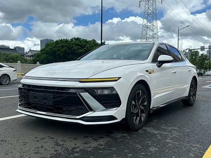 Открыть фотографии: Hyundai Sonata VIII (DN8)