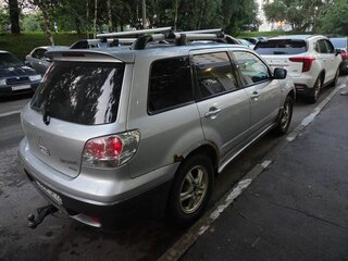 2004 Mitsubishi Outlander I, серебристый, 330000 рублей, вид 4