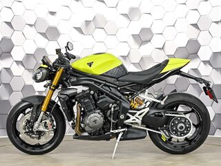 2026 Triumph Speed Triple, жёлтый, 1899000 рублей, вид 4