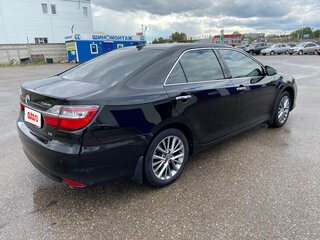 2016 Toyota Camry VII (XV50) Рестайлинг, чёрный, 2400000 рублей, вид 3