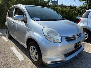 2013 Toyota Passo II (C30), серебристый, 349776 рублей, вид 2