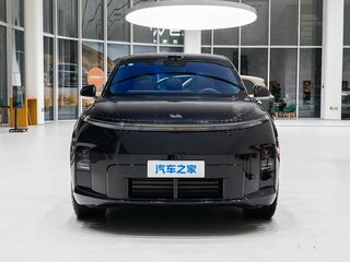 2026 Li Auto (Lixiang) L8 42.8 kWh I Рестайлинг, чёрный, 9202055 рублей, вид 2