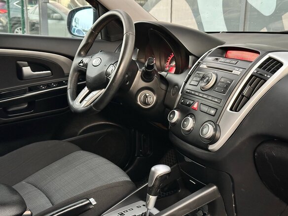 2011 Kia Ceed I Рестайлинг, белый, 660000 рублей - вид 10