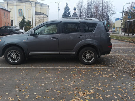 2008 Mitsubishi Outlander II, серый, 930000 рублей, вид 3