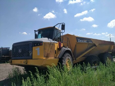 2013 John Deere Самосвалы, жёлтый, 2966138 рублей, вид 1