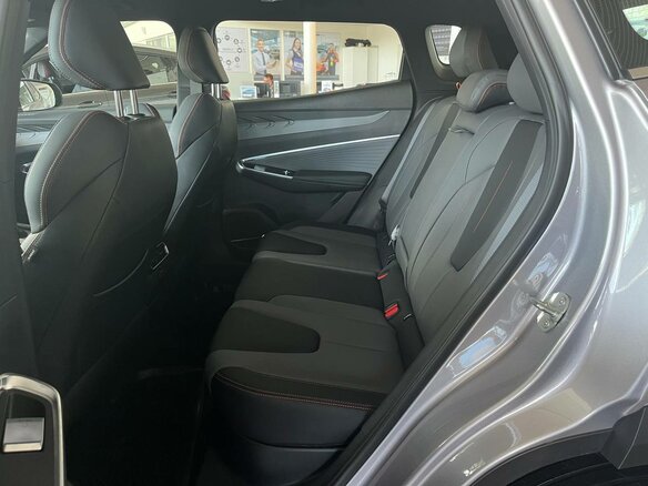 2026 Geely Cityray, серебристый, 3314990 рублей - вид 5