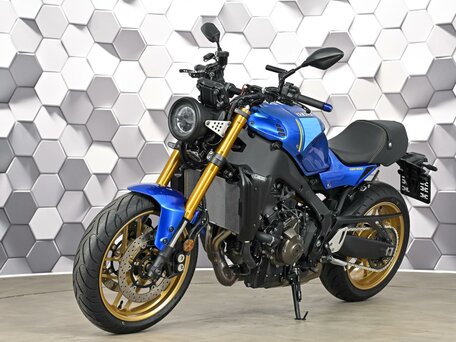 2022 Yamaha XSR900, синий, 879000 рублей, вид 2