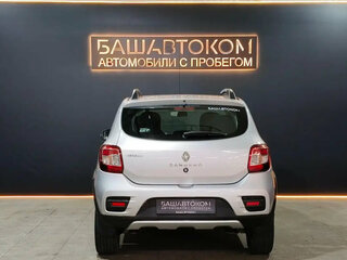 2017 Renault Sandero Stepway II, серый, 899000 рублей, вид 5