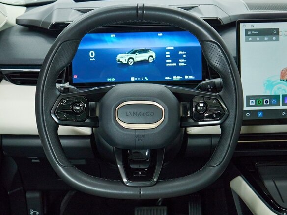 2023 Lynk & Co 08 39.6 kWh I, зелёный, 4700000 рублей - вид 19