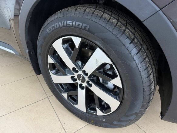 2023 Kia Sorento IV, коричневый - вид 17
