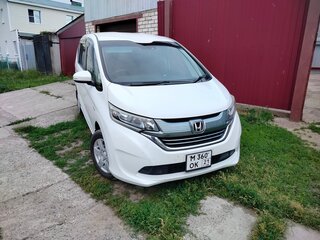 2017 Honda Freed+ II, белый, 1350000 рублей, вид 1