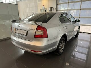 2013 Skoda Octavia II (A5) Рестайлинг, серый, 930000 рублей, вид 4