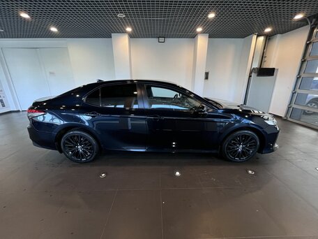 2018 Toyota Camry VIII (XV70), синий, 2490000 рублей, вид 2