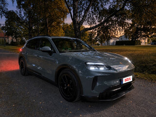 2026 Porsche Cayenne Turbo Electric Coupé IV, зелёный, 30350000 рублей, вид 1