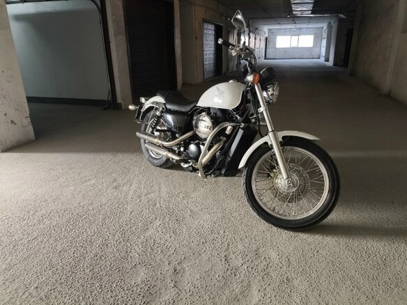 2010 Honda Shadow 750, белый, 600000 рублей - вид 2