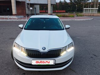 2017 Skoda Octavia III (A7) Рестайлинг, белый, 1850000 рублей, вид 5