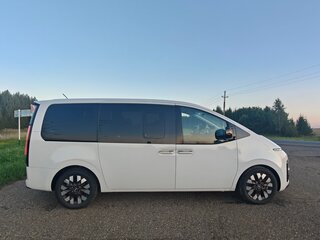 2021 Hyundai Staria I, белый, 6100000 рублей, вид 3