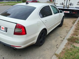2010 Skoda Octavia II (A5) Рестайлинг, белый, 800000 рублей, вид 5