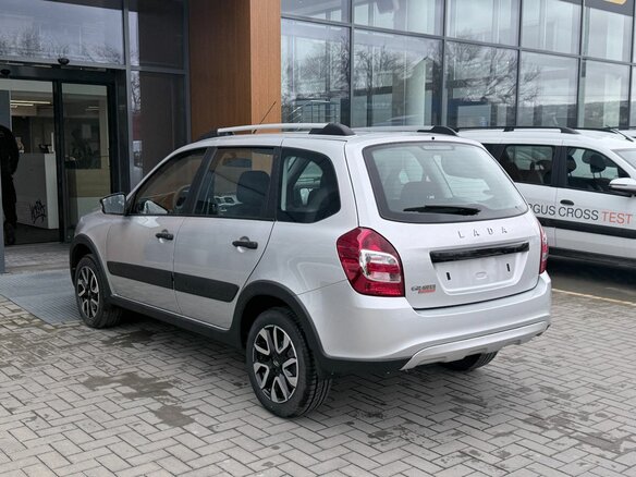 2026 Lada (ВАЗ) Granta Cross I Рестайлинг, серебристый, 1251000 рублей - вид 5