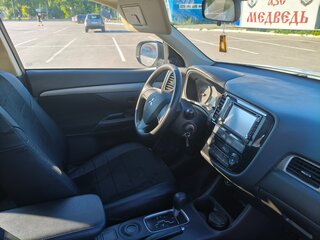 2014 Mitsubishi Outlander III, белый, 1350000 рублей, вид 5