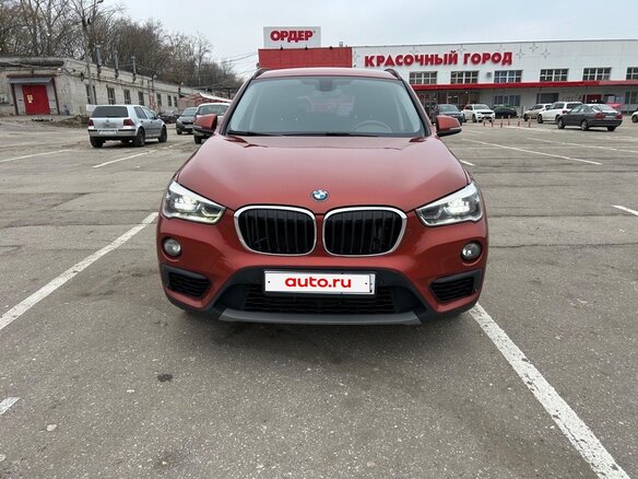 2018 BMW X1 18d xDrive II (F48), оранжевый, 2199000 рублей - вид 1