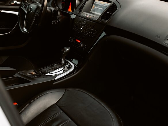 2009 Opel Insignia I, белый, 1100000 рублей - вид 4