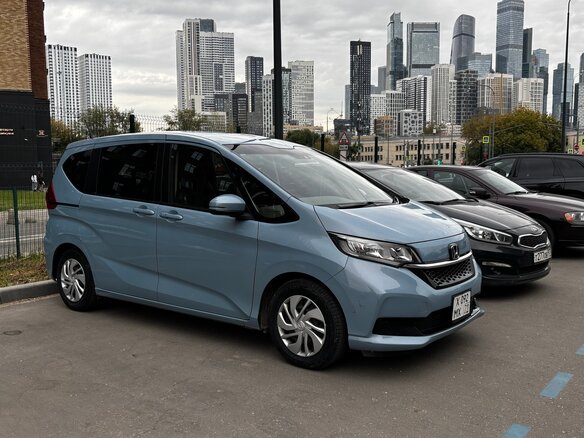 2020 Honda Freed II Рестайлинг, серый, 1500000 рублей