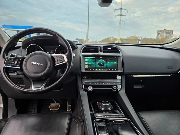 2019 Jaguar F-Pace I, белый, 2990000 рублей - вид 16