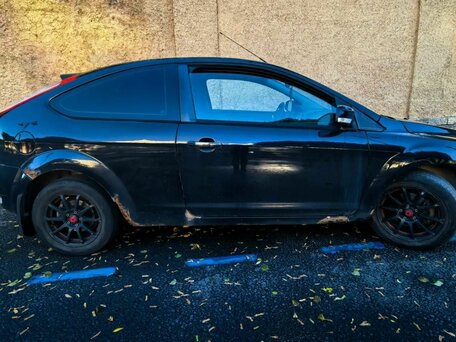 2010 Ford Focus II Рестайлинг, чёрный, 250000 рублей, вид 3