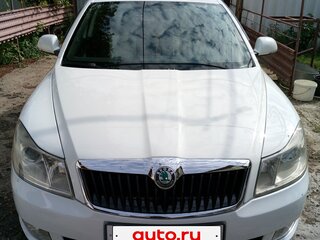 2011 Skoda Octavia II (A5) Рестайлинг, белый, 850000 рублей, вид 1