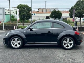 2017 Volkswagen Beetle II (A5), чёрный, 1155069 рублей, вид 4