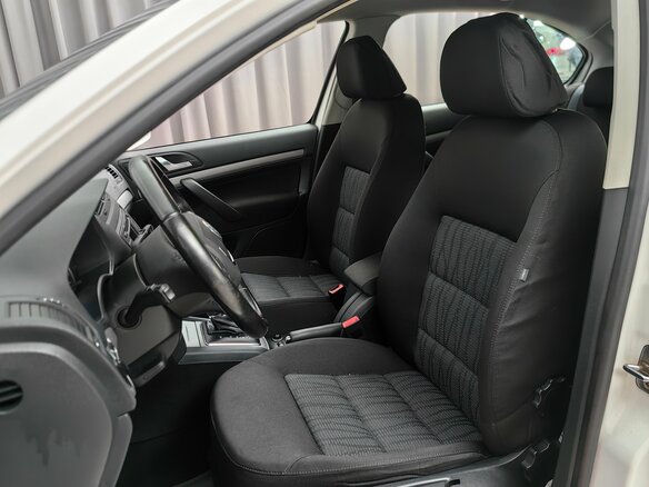 2011 Skoda Octavia II (A5) Рестайлинг, белый - вид 5