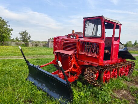 1990 ОТЗ ТДТ-55, красный, 450000 рублей, вид 2