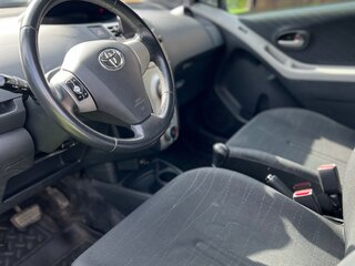 2008 Toyota Yaris Multimode II, серый, 460000 рублей, вид 5