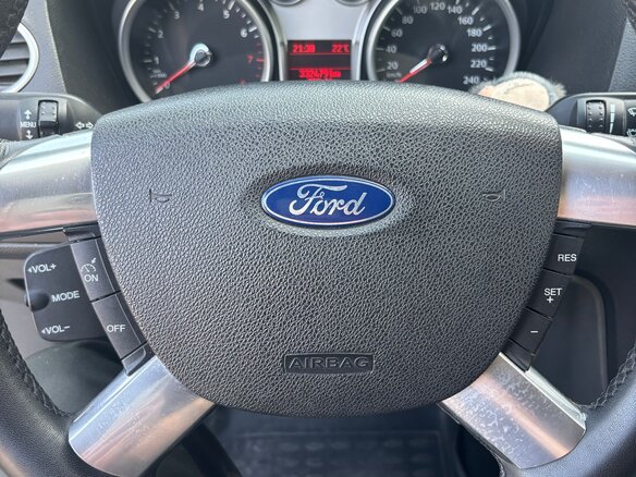 2008 Ford Focus II Рестайлинг, серебристый, 530000 рублей - вид 8
