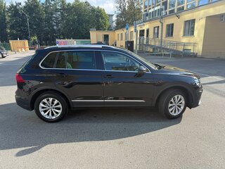 2018 Volkswagen Tiguan II, чёрный, 2300000 рублей, вид 5