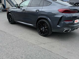 2021 BMW X6 40i III (G06), серый, 6500000 рублей, вид 5