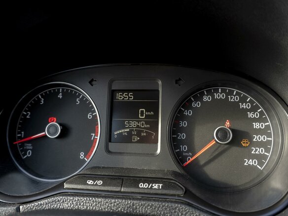 2017 Volkswagen Polo V Рестайлинг, белый, 1119000 рублей - вид 9
