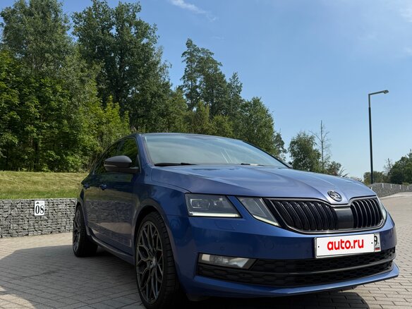 2019 Skoda Octavia III (A7) Рестайлинг, синий, 1800000 рублей - вид 1