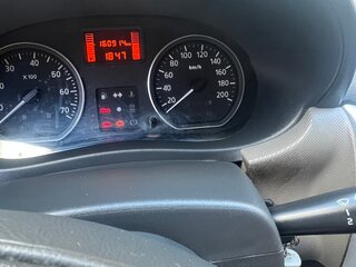 2010 Renault Sandero I, серый, 350000 рублей, вид 4