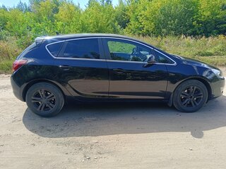 2010 Opel Astra J, чёрный, 800000 рублей, вид 4