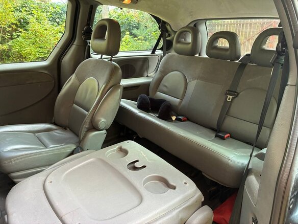 2004 Chrysler Voyager Grand IV Рестайлинг, чёрный - вид 12