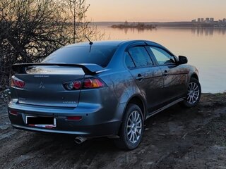 2013 Mitsubishi Lancer X Рестайлинг, серый, 1030000 рублей, вид 3