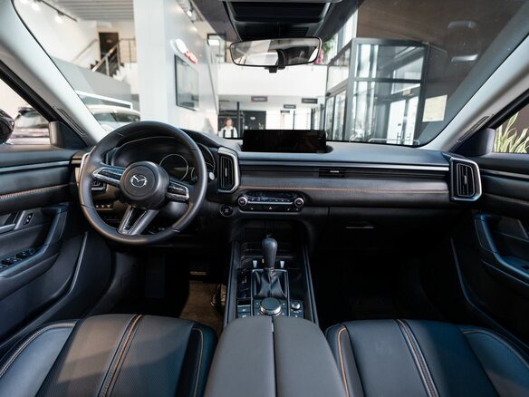 2025 Mazda CX-50, чёрный, 4725000 рублей - вид 5