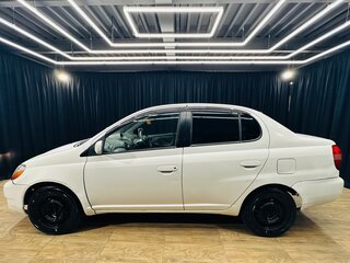 2000 Toyota Platz, белый, 369000 рублей, вид 3